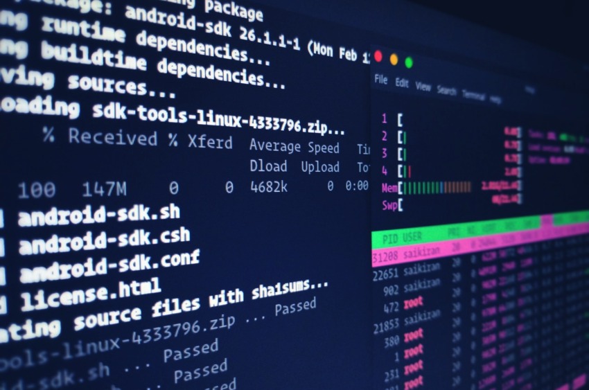 Linux kernel source code on screen - What is Linux? | EuroLinux